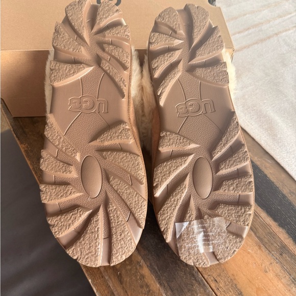 UGG Coquette Slippers in Tan - Picture 8 of 8